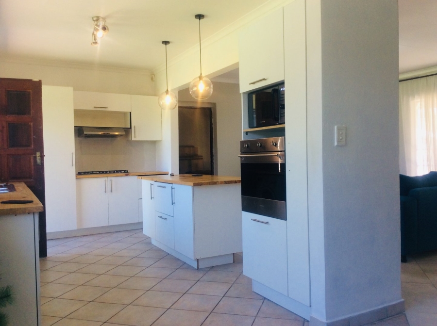 To Let 4 Bedroom Property for Rent in Brackendowns Gauteng
