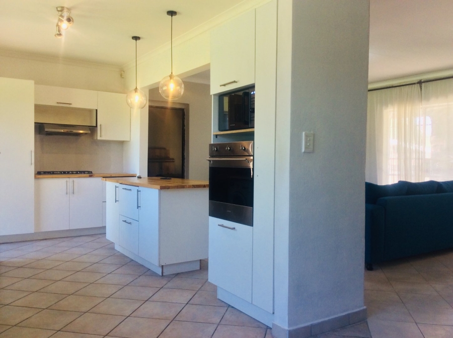 To Let 4 Bedroom Property for Rent in Brackendowns Gauteng