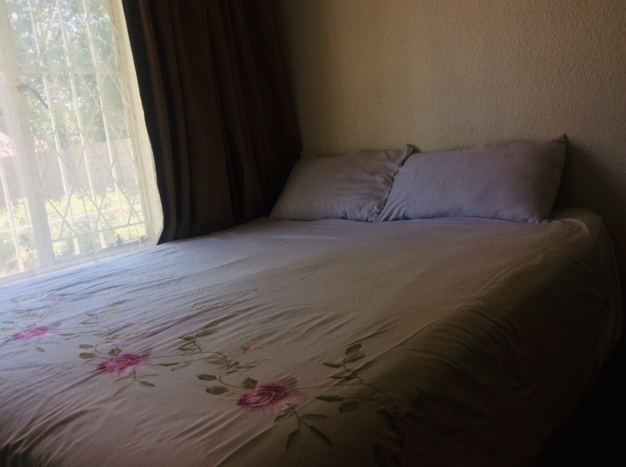 To Let 4 Bedroom Property for Rent in Brackendowns Gauteng