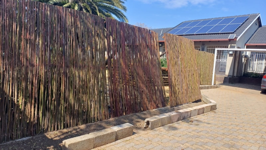 To Let 4 Bedroom Property for Rent in Brackendowns Gauteng