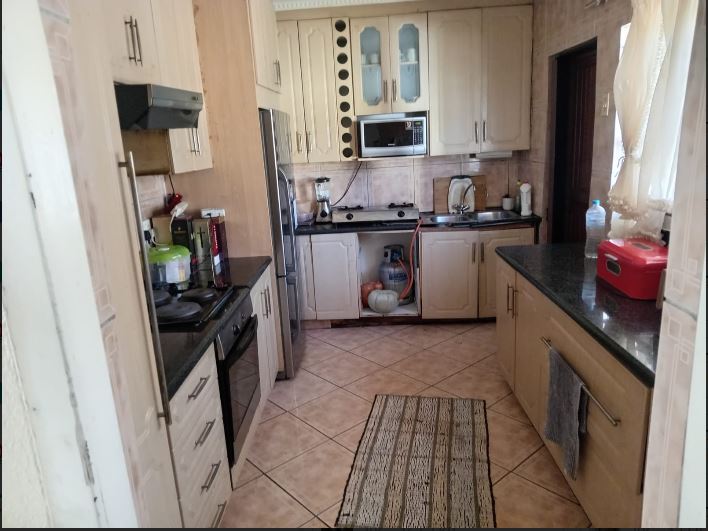 3 Bedroom Property for Sale in Birch Acres Gauteng