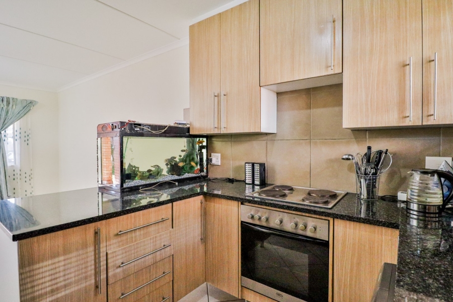 2 Bedroom Property for Sale in Noordwyk Gauteng