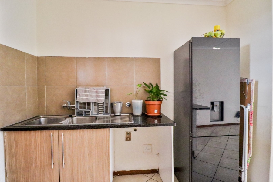 2 Bedroom Property for Sale in Noordwyk Gauteng