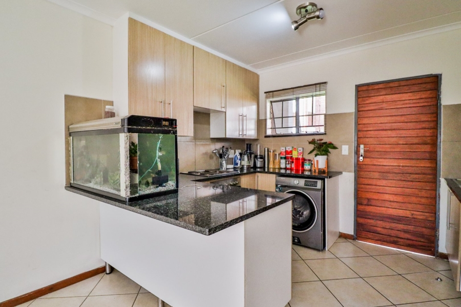 2 Bedroom Property for Sale in Noordwyk Gauteng