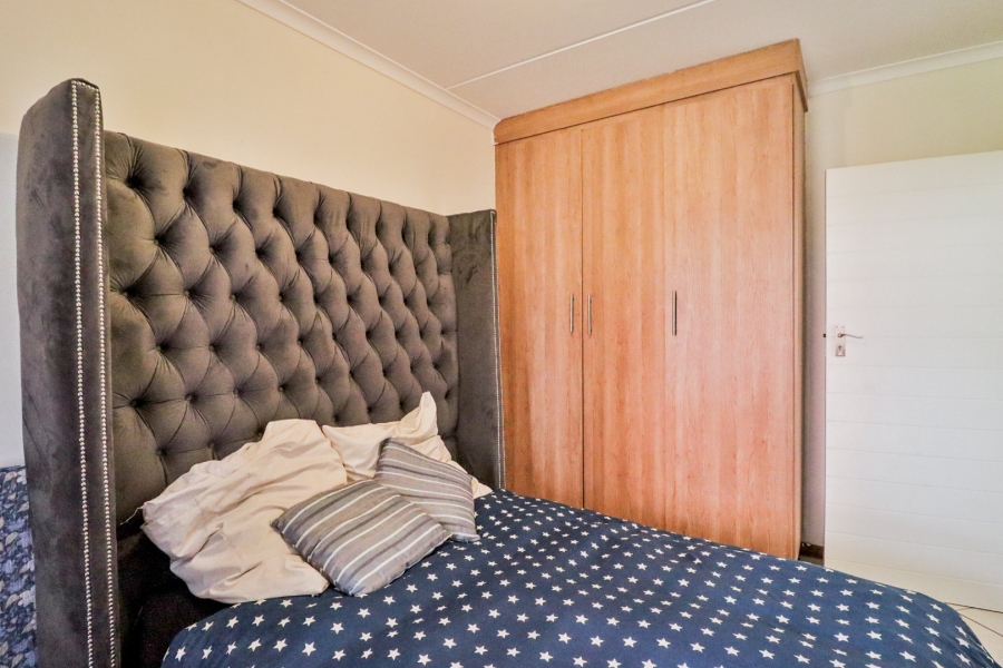2 Bedroom Property for Sale in Noordwyk Gauteng