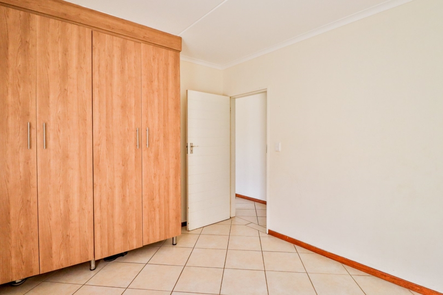 2 Bedroom Property for Sale in Noordwyk Gauteng