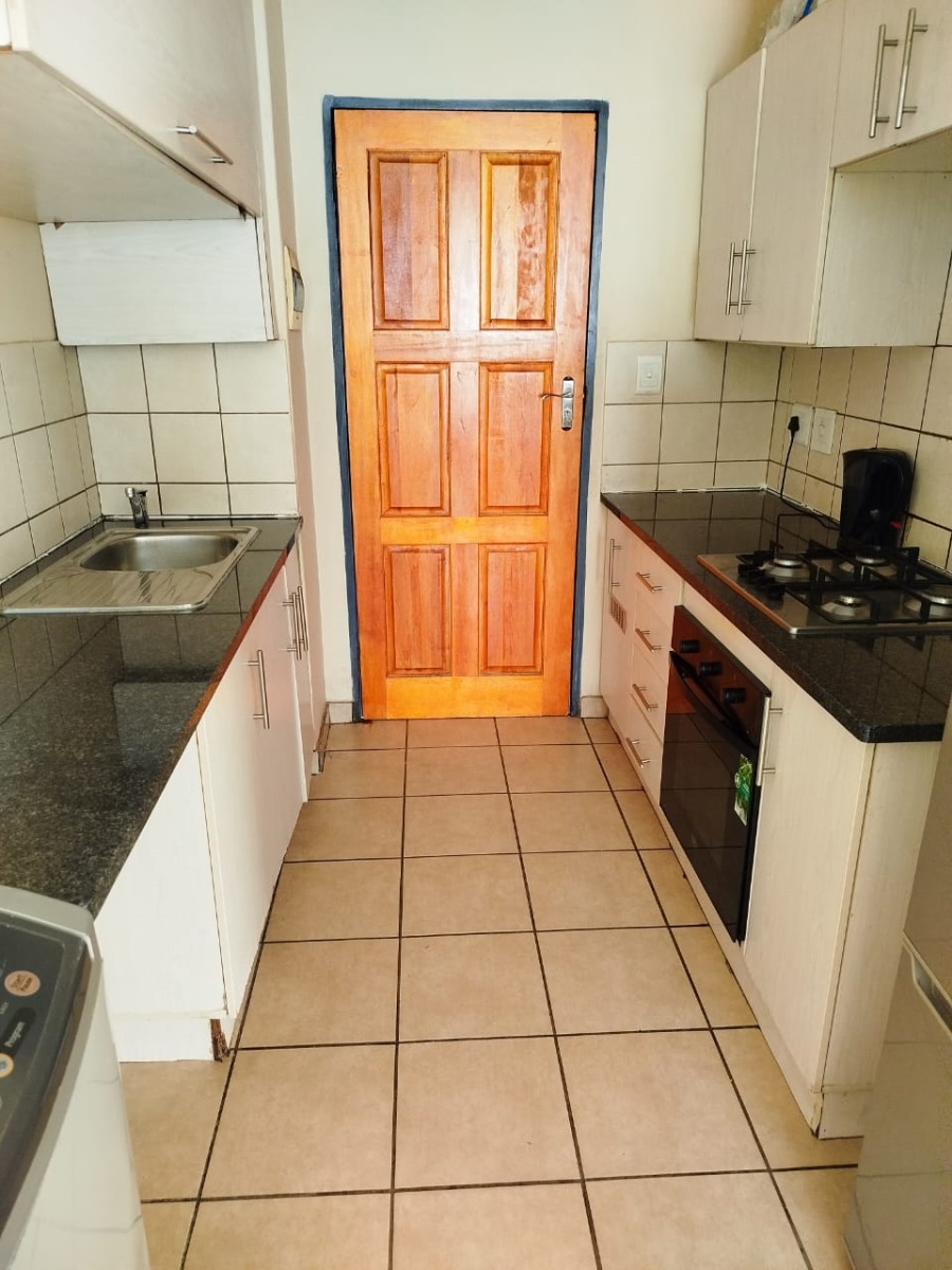 To Let 2 Bedroom Property for Rent in Noordwyk Gauteng