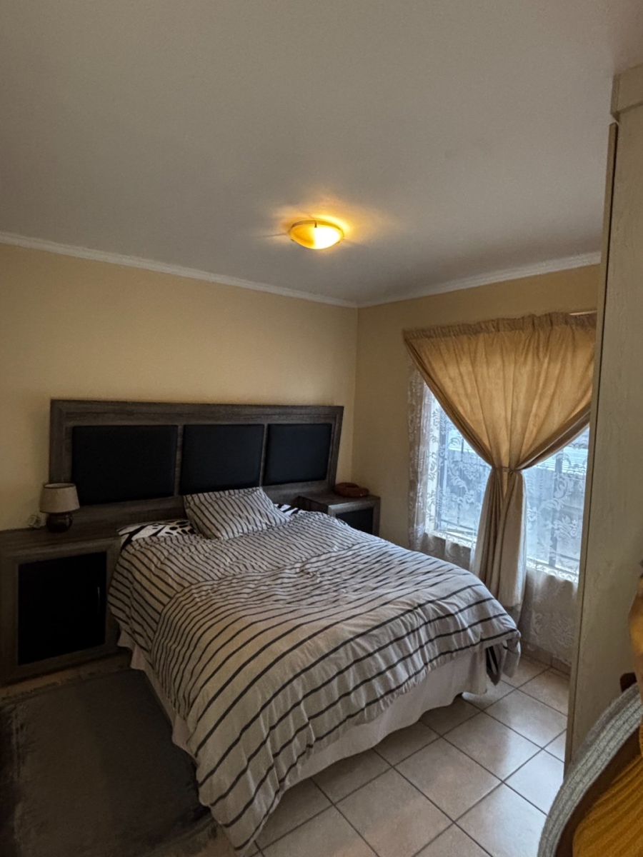 To Let 2 Bedroom Property for Rent in Noordwyk Gauteng