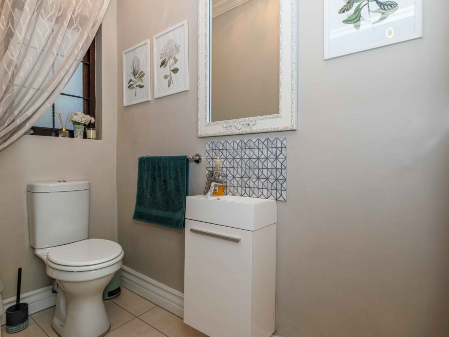 3 Bedroom Property for Sale in Thornhill Estate Gauteng