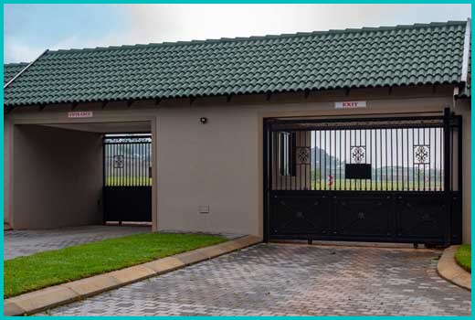 Commercial Property for Sale in Cloverdene Gauteng