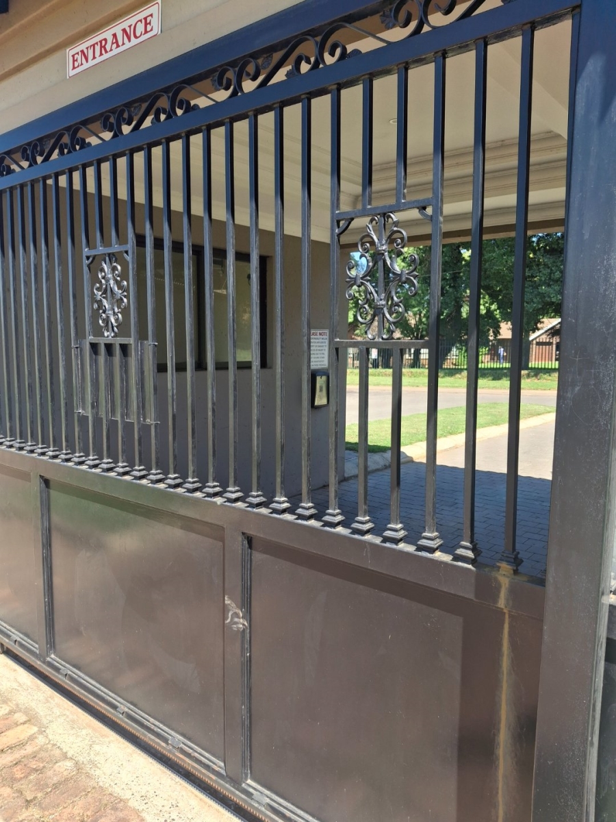 Commercial Property for Sale in Cloverdene Gauteng