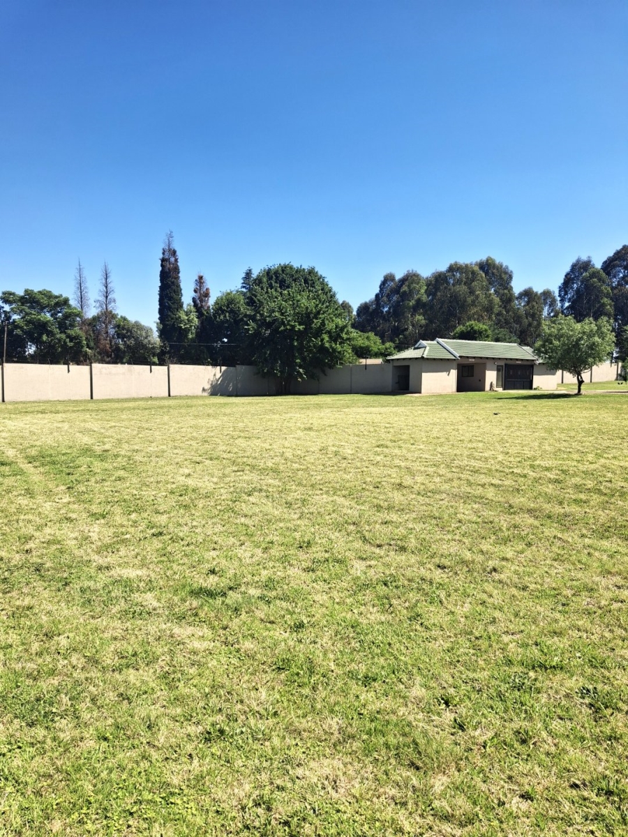 Commercial Property for Sale in Cloverdene Gauteng