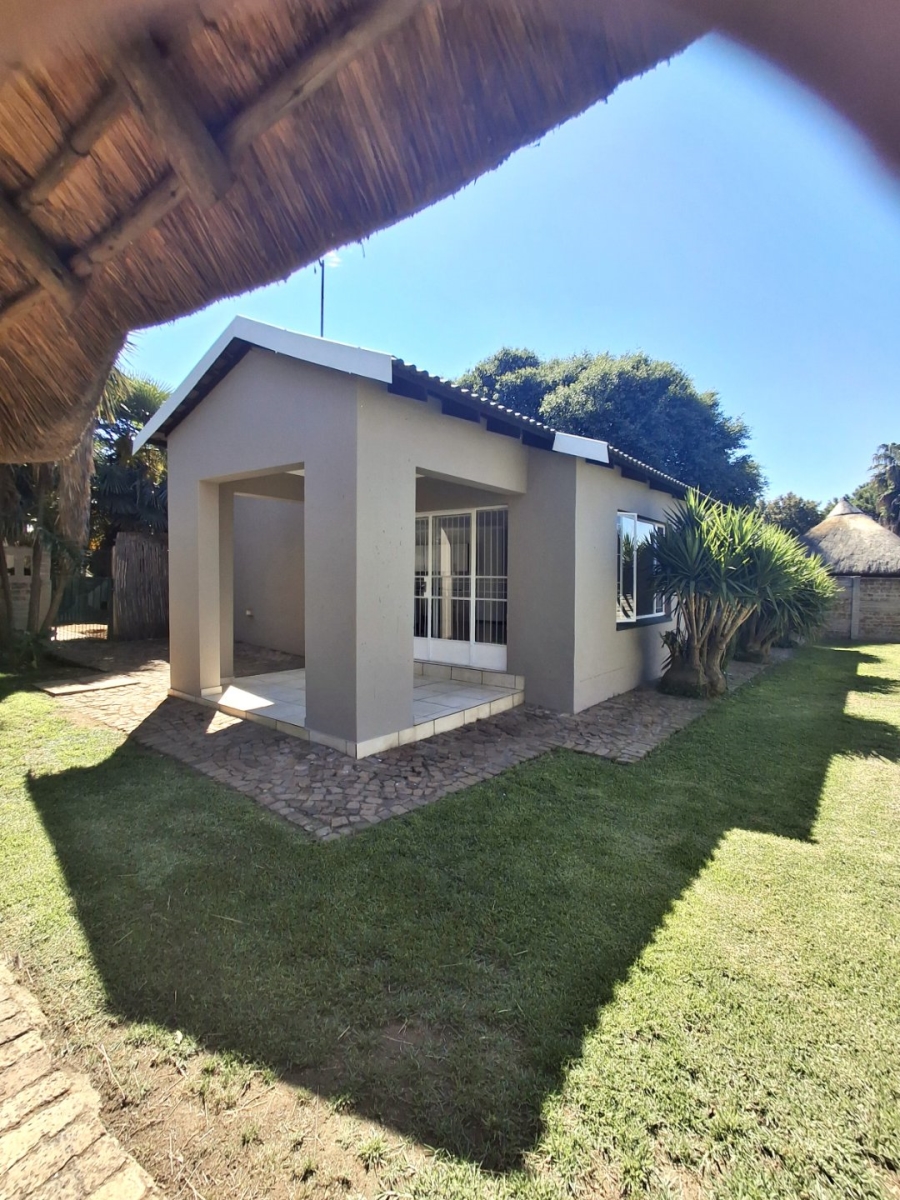 Commercial Property for Sale in Cloverdene Gauteng