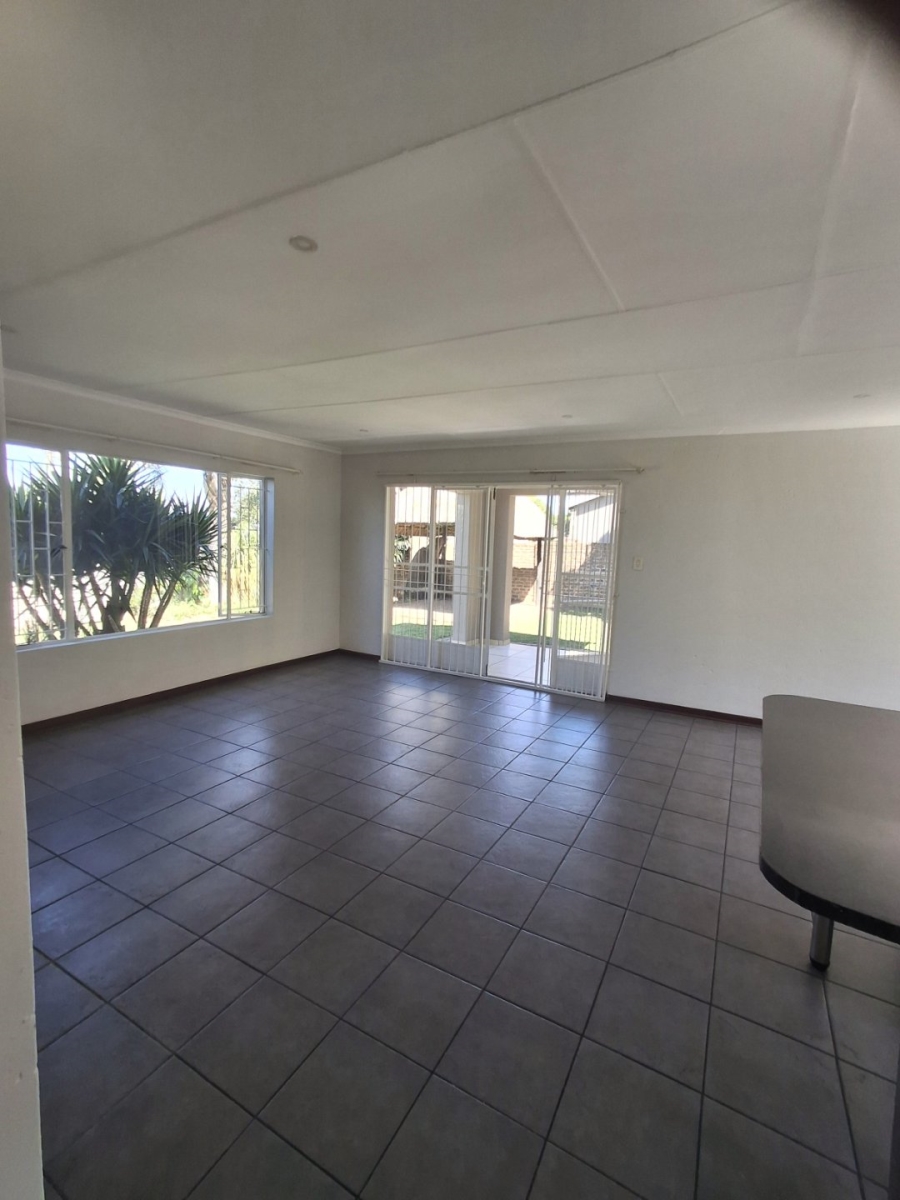Commercial Property for Sale in Cloverdene Gauteng