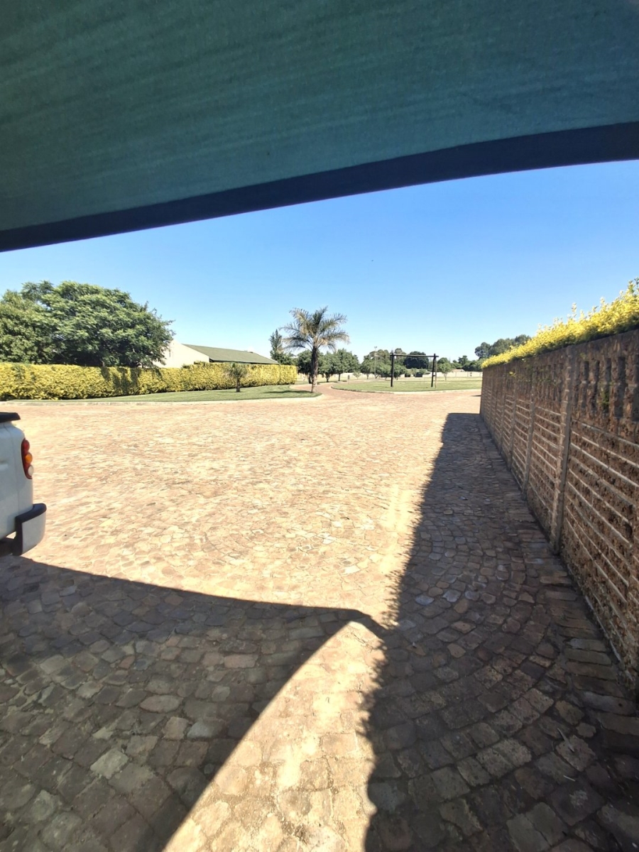 Commercial Property for Sale in Cloverdene Gauteng