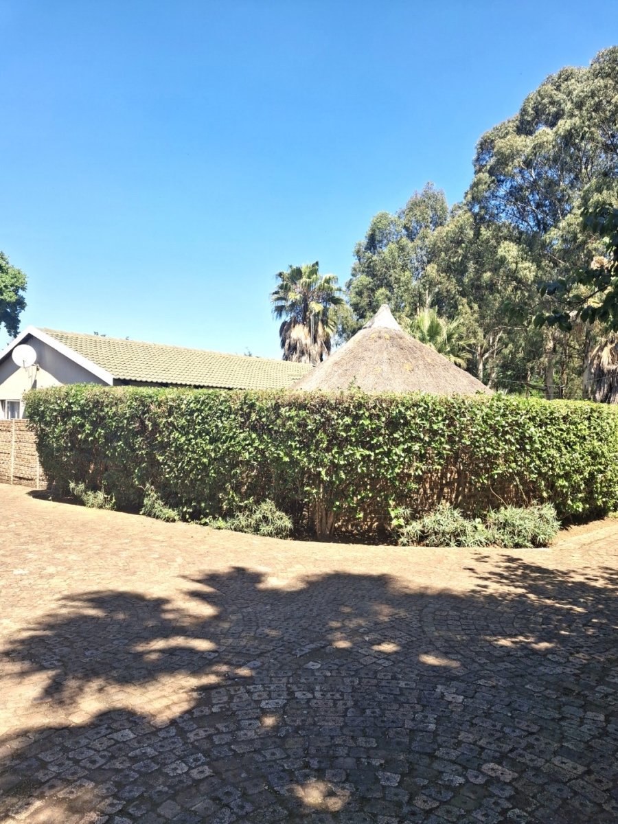 Commercial Property for Sale in Cloverdene Gauteng