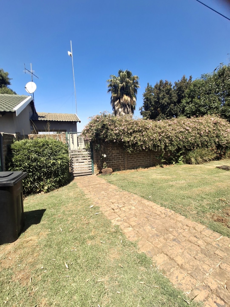 Commercial Property for Sale in Cloverdene Gauteng