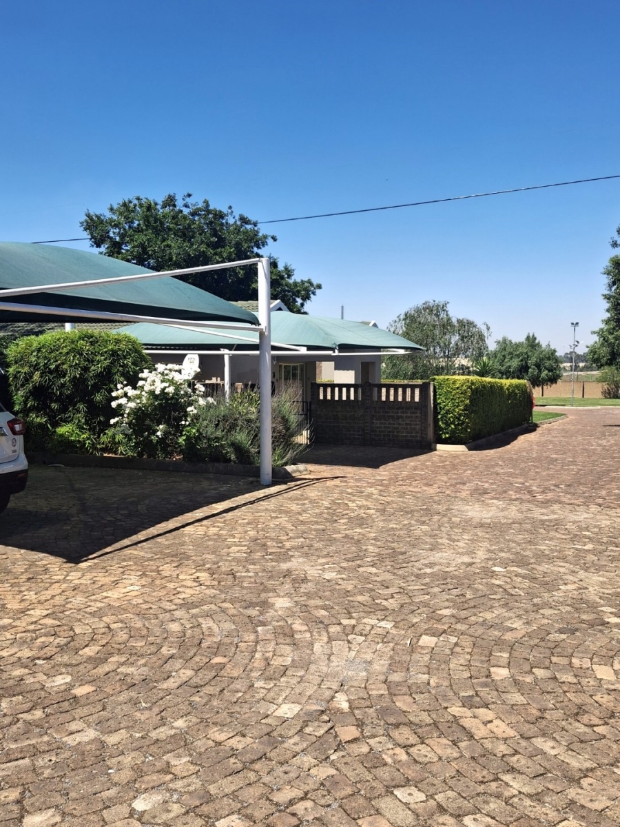 Commercial Property for Sale in Cloverdene Gauteng