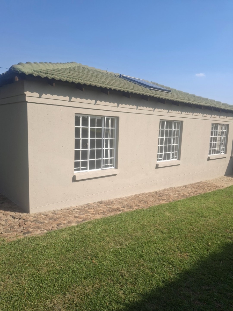 Commercial Property for Sale in Cloverdene Gauteng