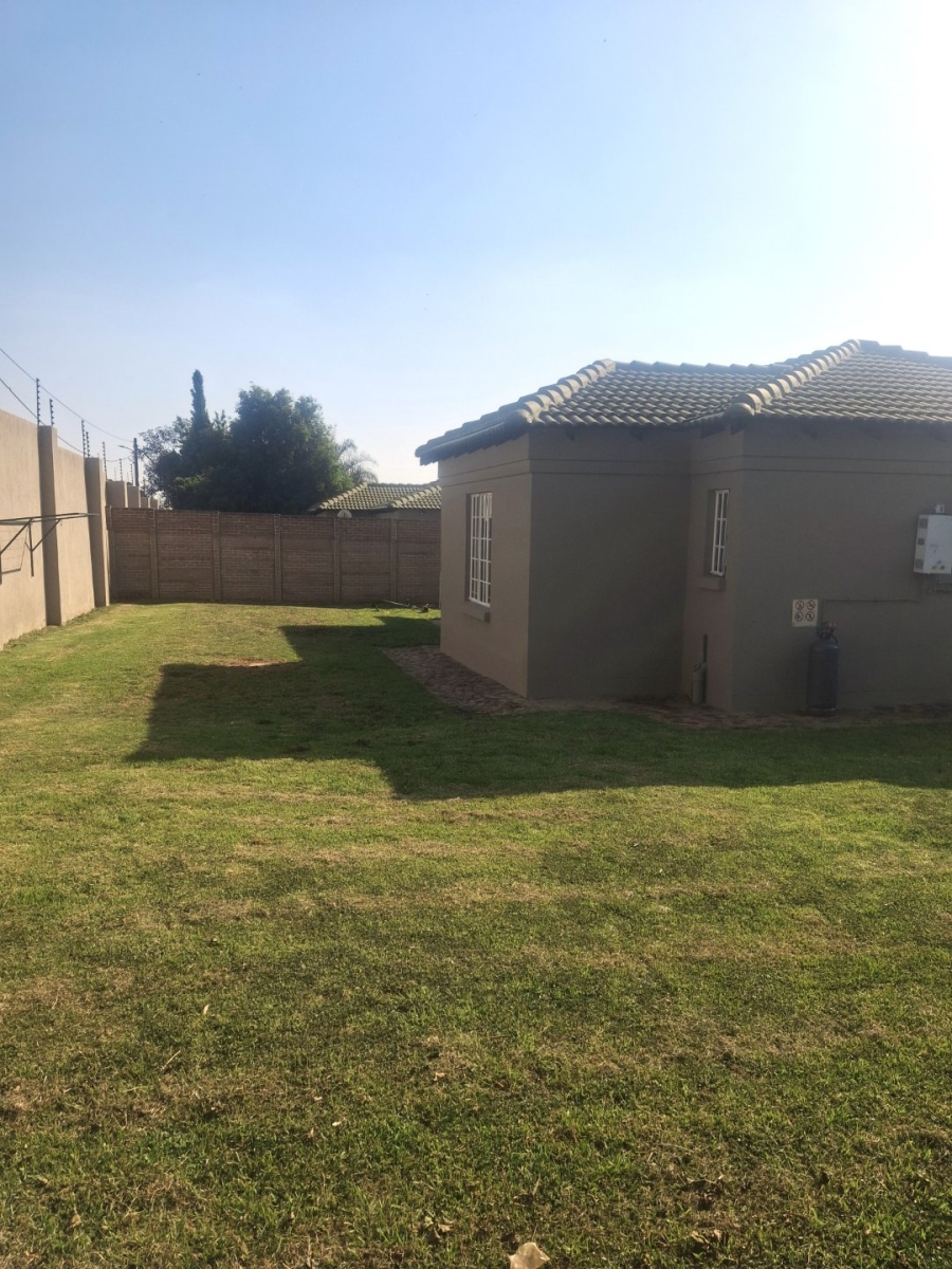 Commercial Property for Sale in Cloverdene Gauteng