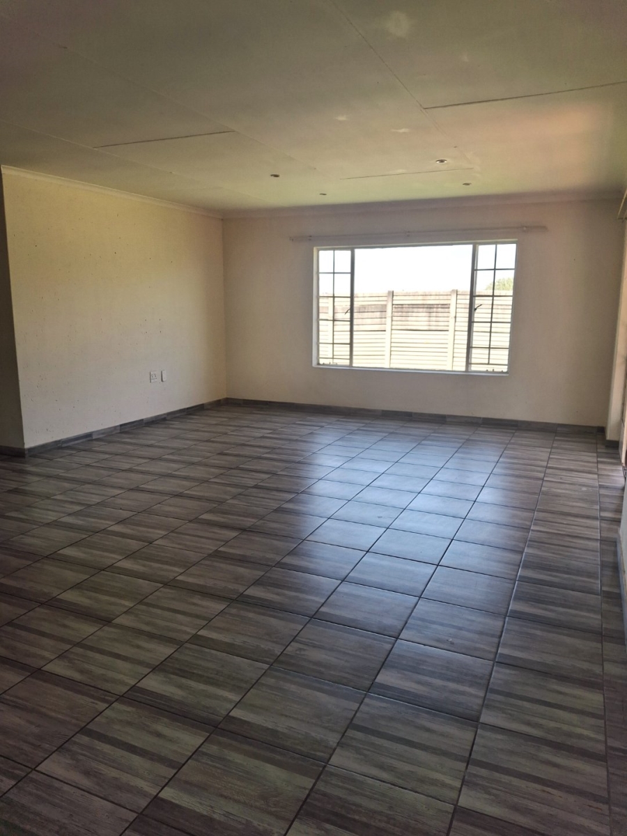 Commercial Property for Sale in Cloverdene Gauteng