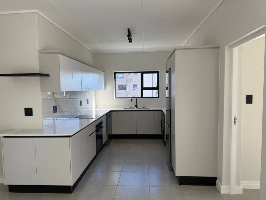 To Let 3 Bedroom Property for Rent in Waterfall Gauteng