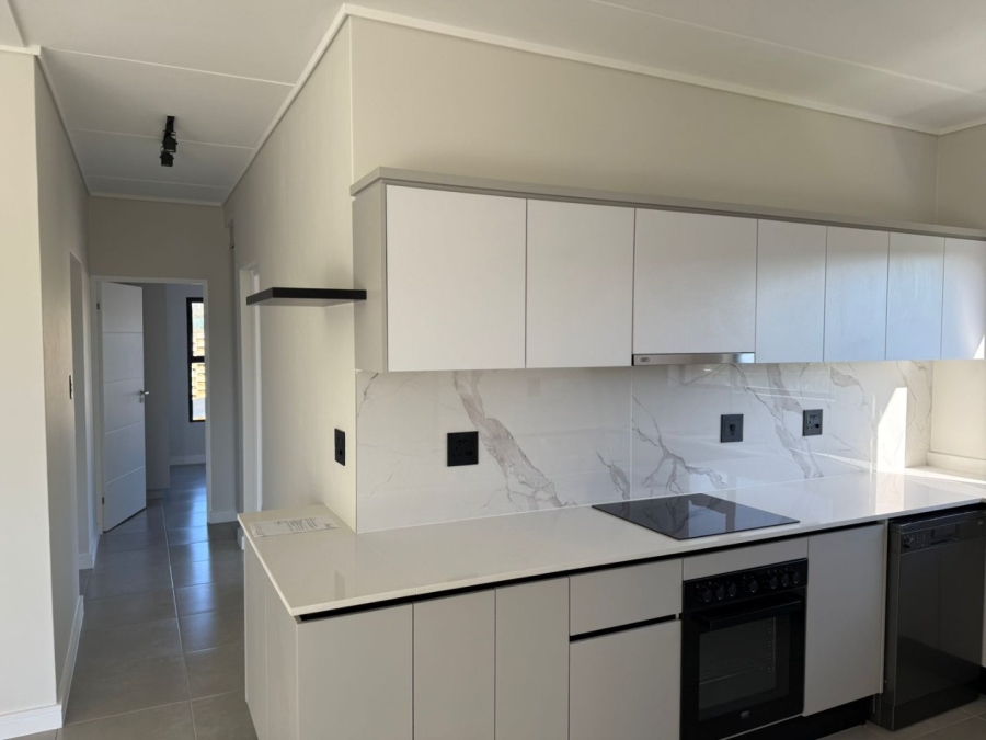 To Let 3 Bedroom Property for Rent in Waterfall Gauteng