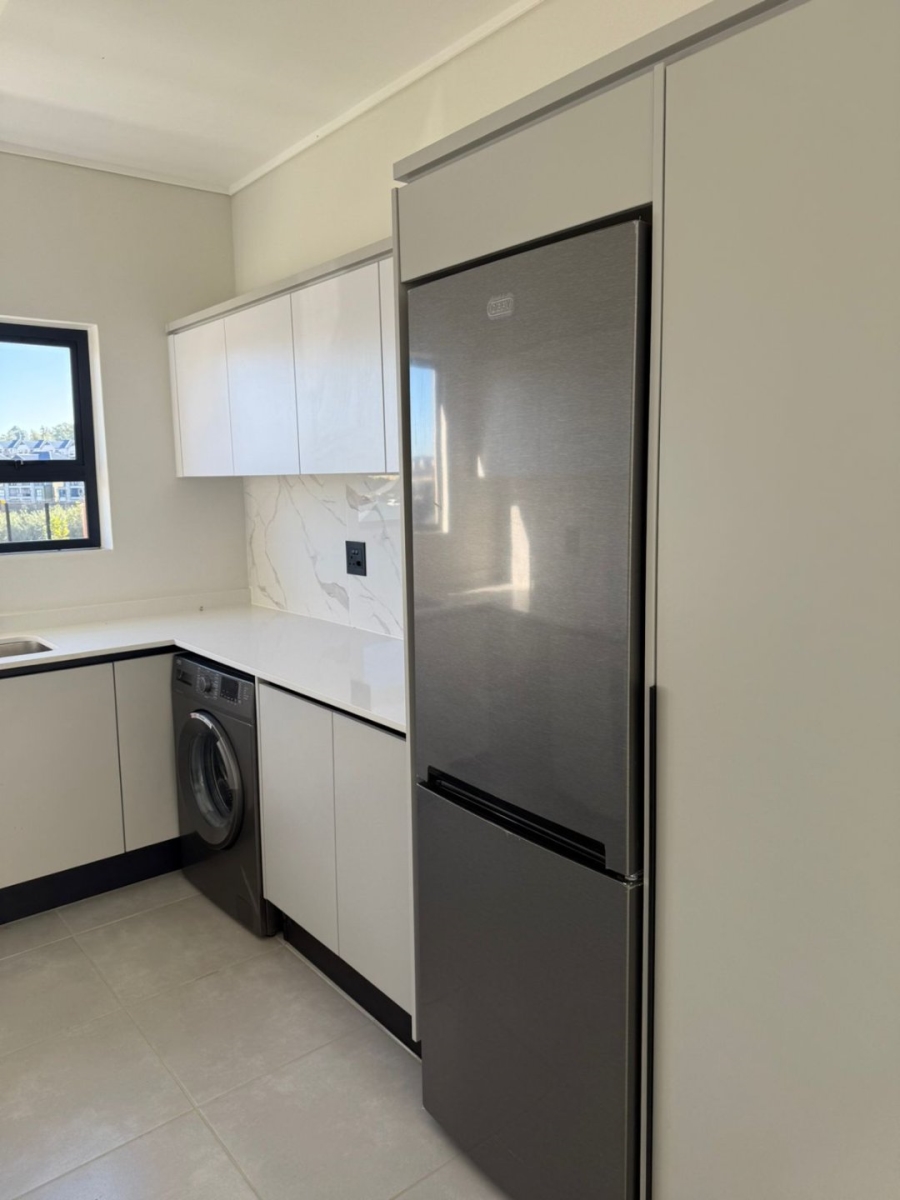 To Let 3 Bedroom Property for Rent in Waterfall Gauteng