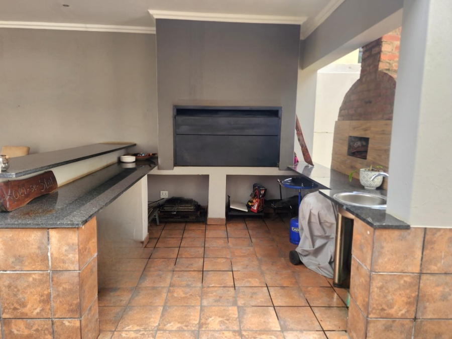 4 Bedroom Property for Sale in Zambezi Country Estate Gauteng
