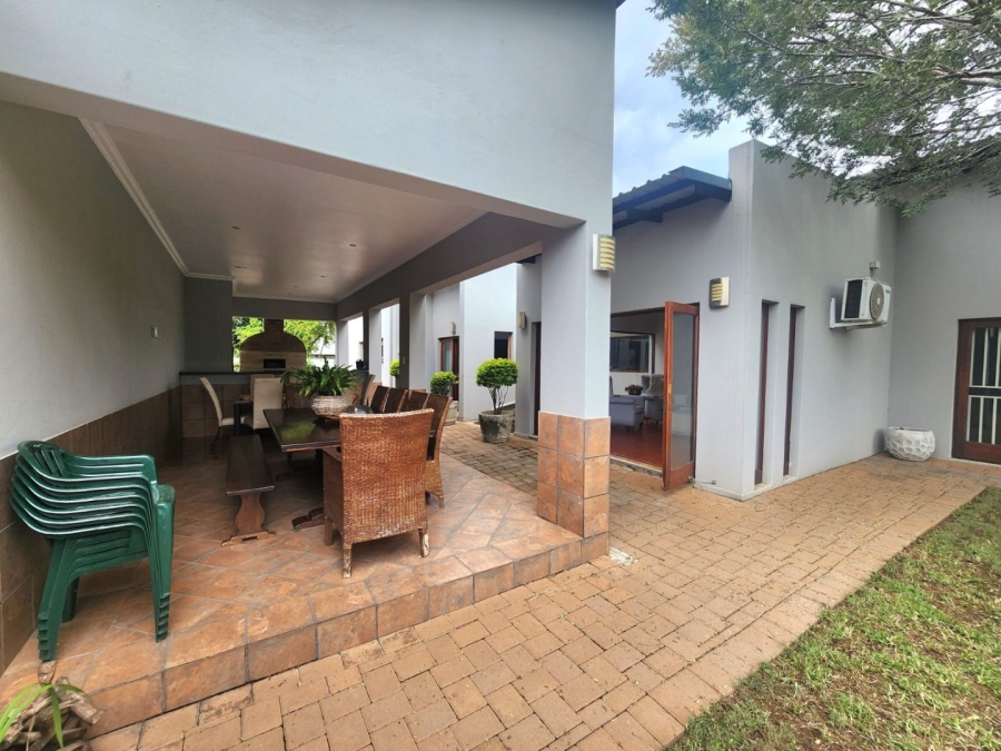 4 Bedroom Property for Sale in Zambezi Country Estate Gauteng
