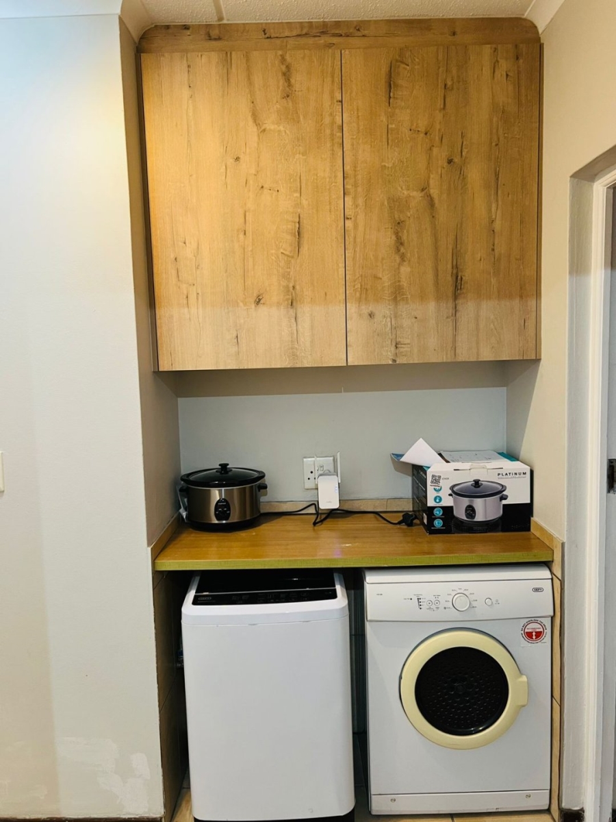 2 Bedroom Property for Sale in Greenstone Hill Gauteng