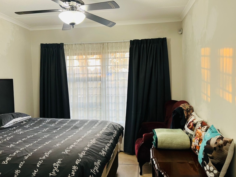 2 Bedroom Property for Sale in Greenstone Hill Gauteng