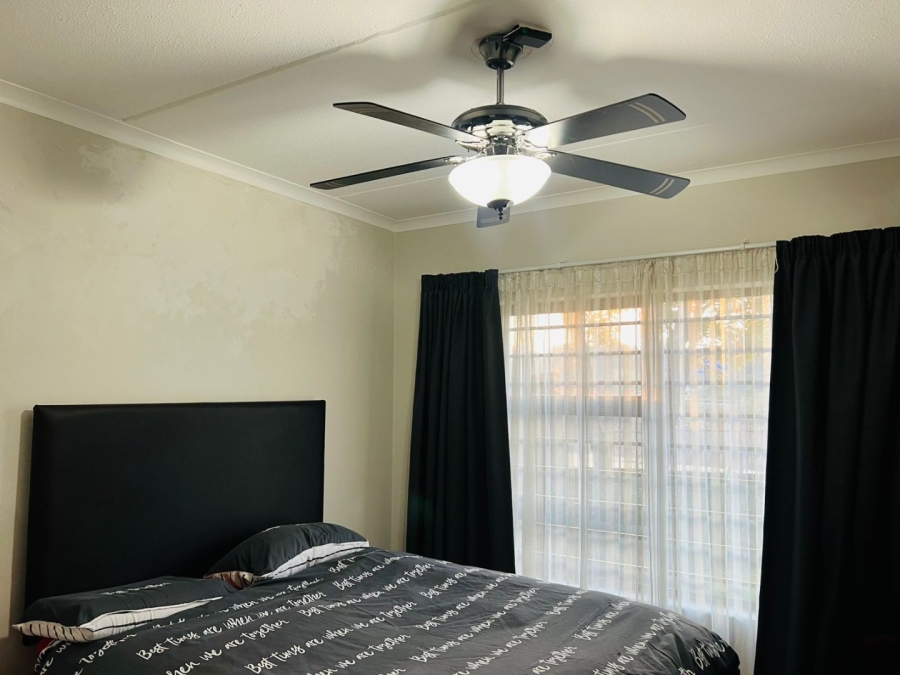 2 Bedroom Property for Sale in Greenstone Hill Gauteng