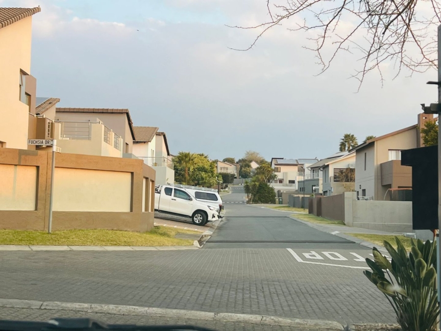 2 Bedroom Property for Sale in Greenstone Hill Gauteng