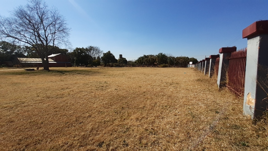  Bedroom Property for Sale in Heatherdale AH Gauteng