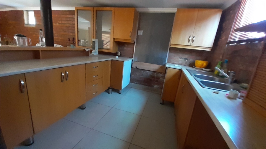 Bedroom Property for Sale in Heatherdale AH Gauteng