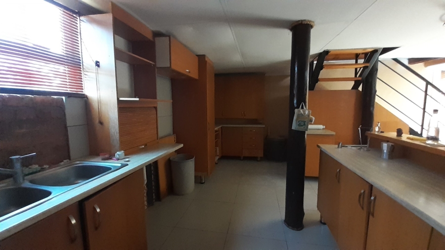  Bedroom Property for Sale in Heatherdale AH Gauteng