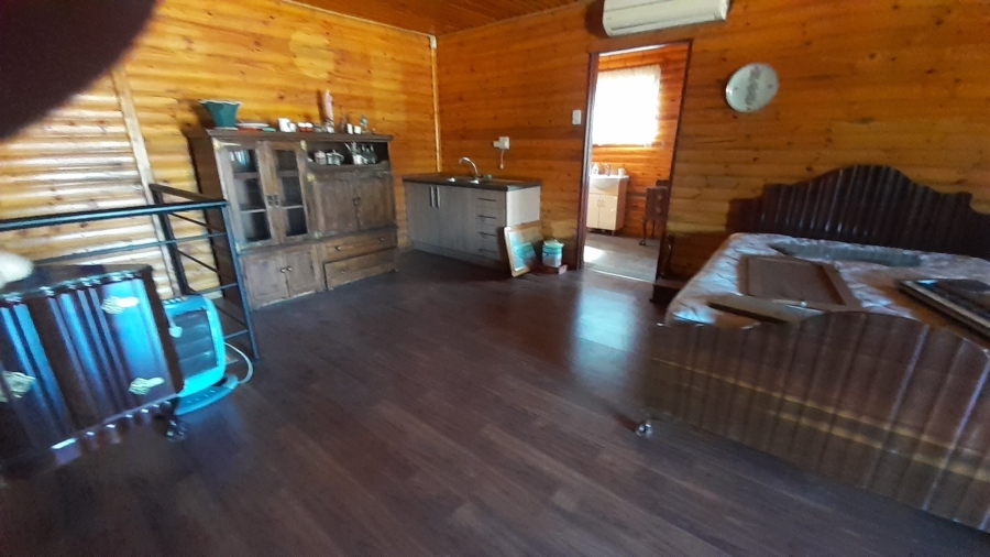  Bedroom Property for Sale in Heatherdale AH Gauteng