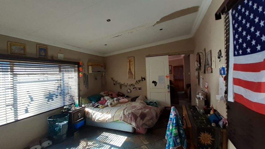  Bedroom Property for Sale in Heatherdale AH Gauteng