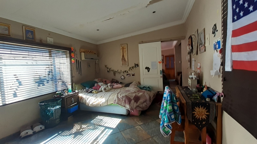  Bedroom Property for Sale in Heatherdale AH Gauteng