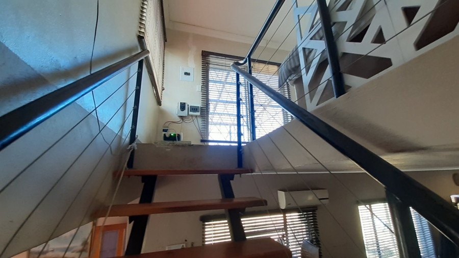  Bedroom Property for Sale in Heatherdale AH Gauteng