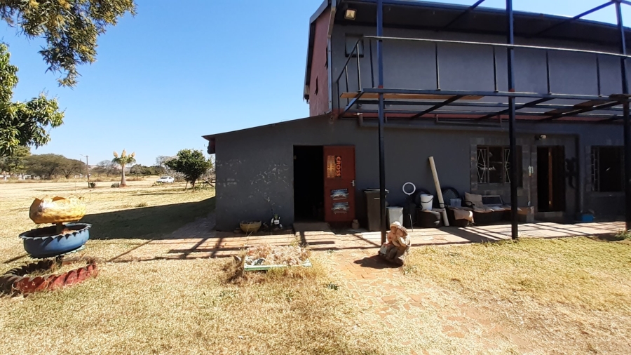  Bedroom Property for Sale in Heatherdale AH Gauteng