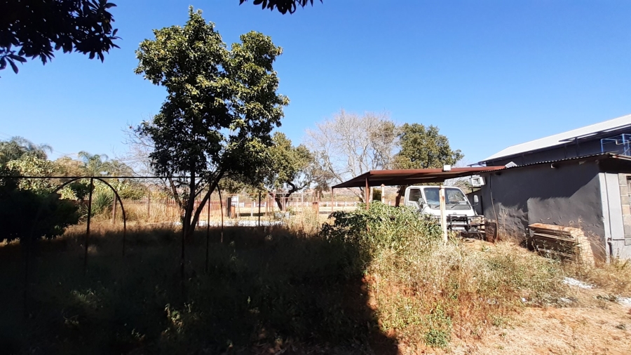  Bedroom Property for Sale in Heatherdale AH Gauteng