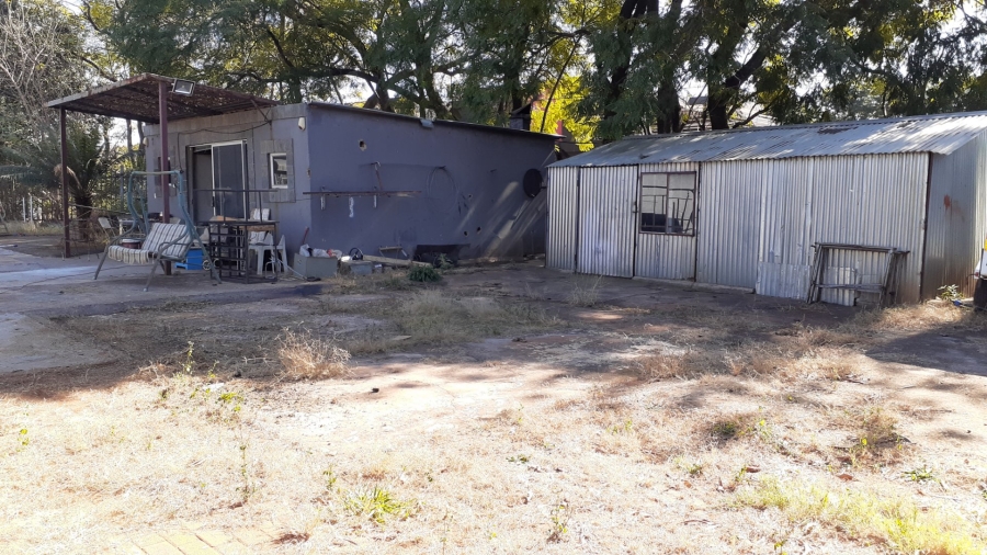  Bedroom Property for Sale in Heatherdale AH Gauteng