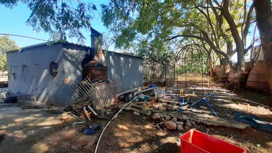  Bedroom Property for Sale in Heatherdale AH Gauteng
