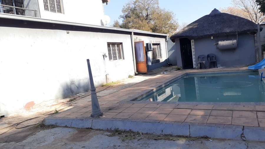  Bedroom Property for Sale in Heatherdale AH Gauteng