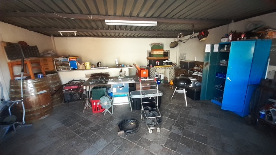  Bedroom Property for Sale in Heatherdale AH Gauteng