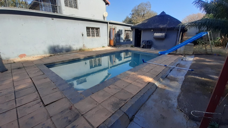  Bedroom Property for Sale in Heatherdale AH Gauteng