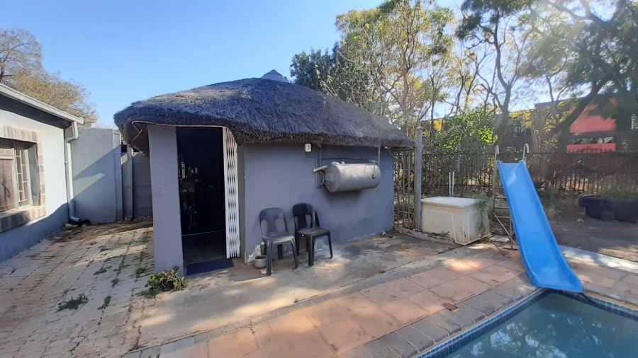  Bedroom Property for Sale in Heatherdale AH Gauteng