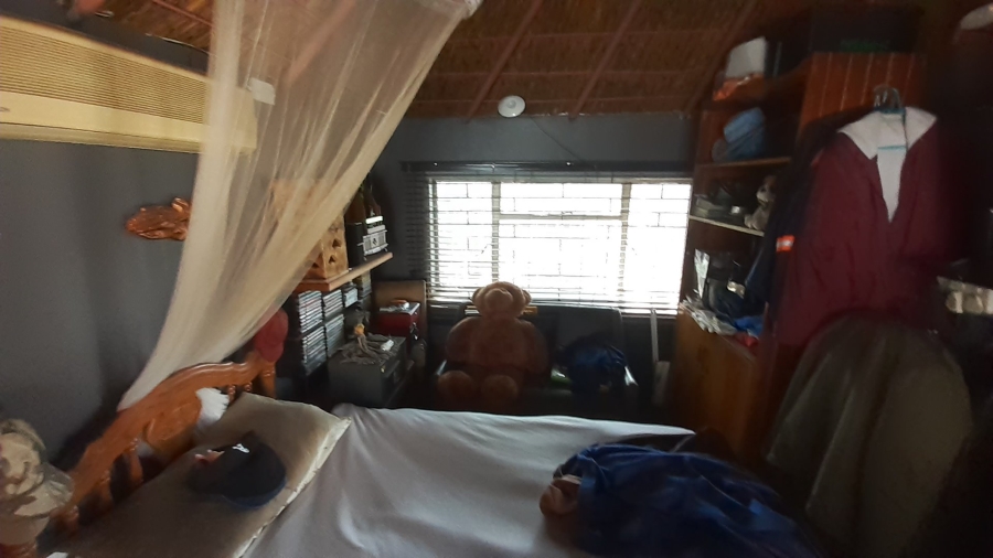  Bedroom Property for Sale in Heatherdale AH Gauteng